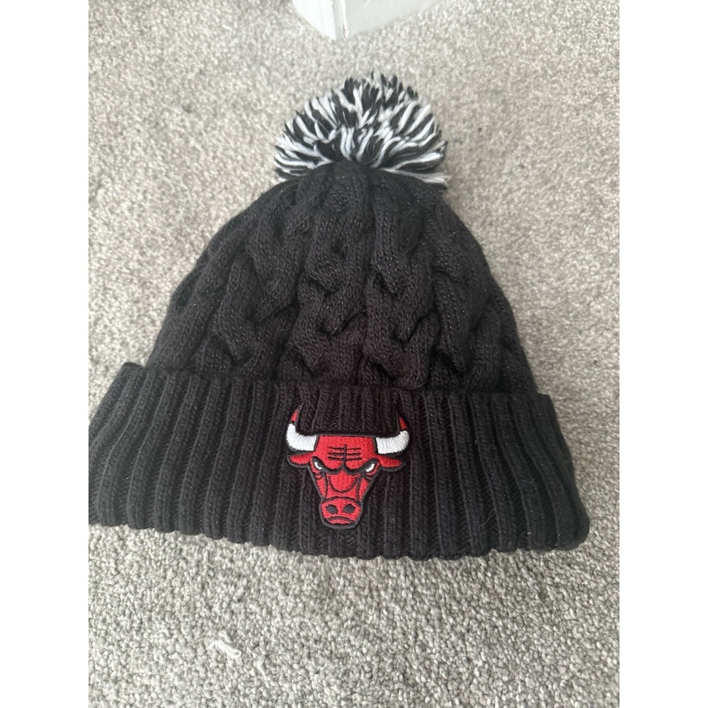 CHICAGO BULLS NBA BASKETBALL NEW ERA KNIT LINED POM BEANIE HAT CAP Women's